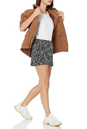 Women's Classic Slim Knit Snowflake Pull-On Shorts